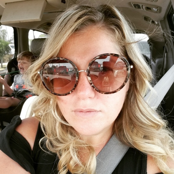 Meet your Posher, Michelle - Picture 5 of 8